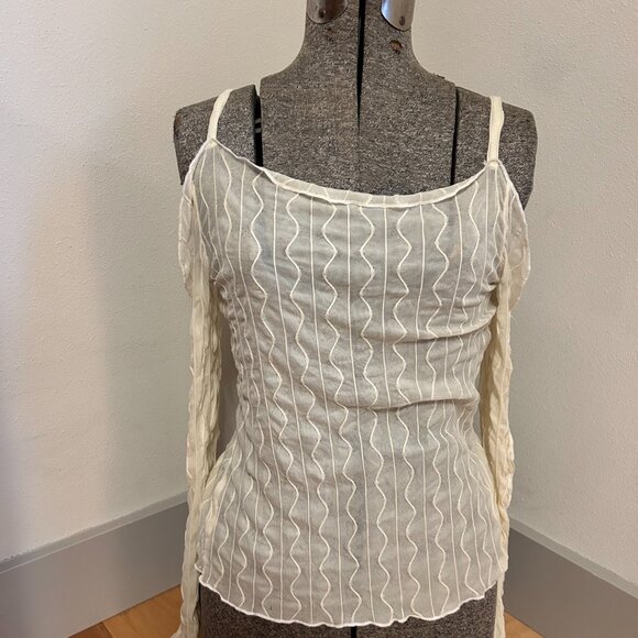 Sheer Lace Stretch Top, size large but fits like a medium - Picture 3 of 3